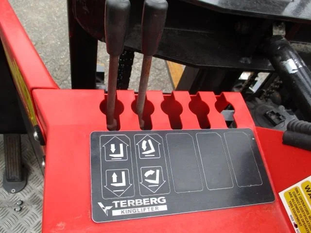 Montuojamas prie sunkvežimio krautuvas Terberg KINGLIFT TKL-S-X3: foto 10 Montuojamas prie sunkvežimio krautuvas Terberg KINGLIFT TKL-S-X3: foto 10