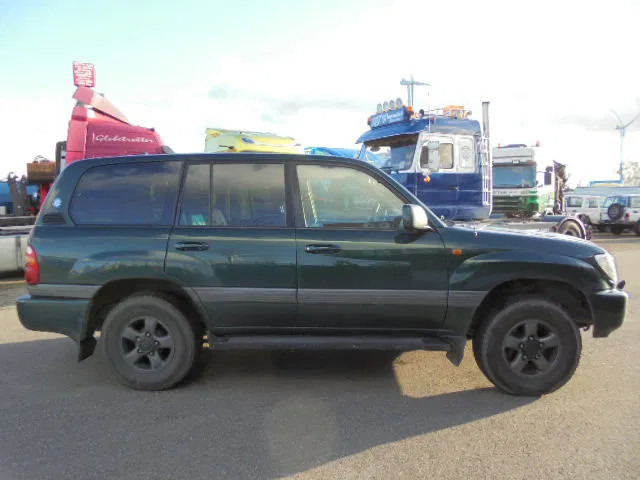 Toyota Land Cruiser - Lengvasis automobilis: foto 4 Toyota Land Cruiser - Lengvasis automobilis: foto 4