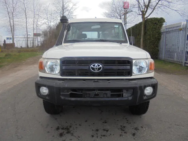 Toyota Land Cruiser HZJ78L 4WD EXPORT OUT EU ONLY - Lengvasis automobilis: foto 2 Toyota Land Cruiser HZJ78L 4WD EXPORT OUT EU ONLY - Lengvasis automobilis: foto 2