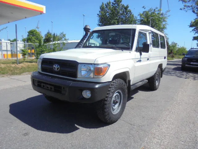 Toyota Land Cruiser HZJ78L 4X4 EXPORT OUTSIDE EU ONLY - Lengvasis automobilis: foto 1 Toyota Land Cruiser HZJ78L 4X4 EXPORT OUTSIDE EU ONLY - Lengvasis automobilis: foto 1