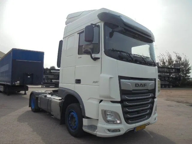DAF XF 430 - Vilkikas: foto 3 DAF XF 430 - Vilkikas: foto 3