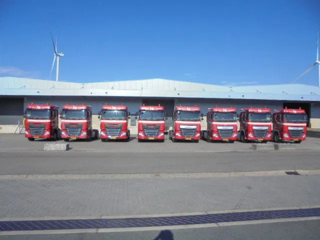 DAF XF 440 6X2 NL TRUCK 15X IN STOCK - Vilkikas: foto 2 DAF XF 440 6X2 NL TRUCK 15X IN STOCK - Vilkikas: foto 2