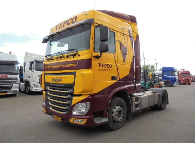 DAF XF 440 NL KENTEKEN - Vilkikas: foto 1 DAF XF 440 NL KENTEKEN - Vilkikas: foto 1