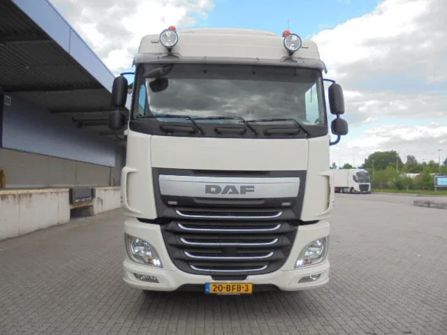 DAF XF 440 NL TRUCK - Vilkikas: foto 2 DAF XF 440 NL TRUCK - Vilkikas: foto 2