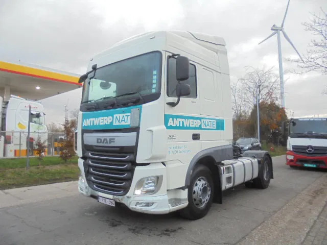 DAF XF 460 SPACECAB - Vilkikas: foto 1 DAF XF 460 SPACECAB - Vilkikas: foto 1