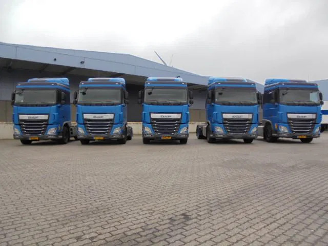 DAF XF XF 106 SPACECAB - Vilkikas: foto 2 DAF XF XF 106 SPACECAB - Vilkikas: foto 2