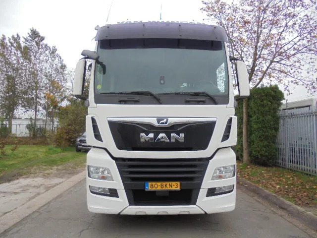 MAN TGX 26.500 XXL 6X2 NIEUW TYPE TACHOGRAAF - Vilkikas: foto 2 MAN TGX 26.500 XXL 6X2 NIEUW TYPE TACHOGRAAF - Vilkikas: foto 2