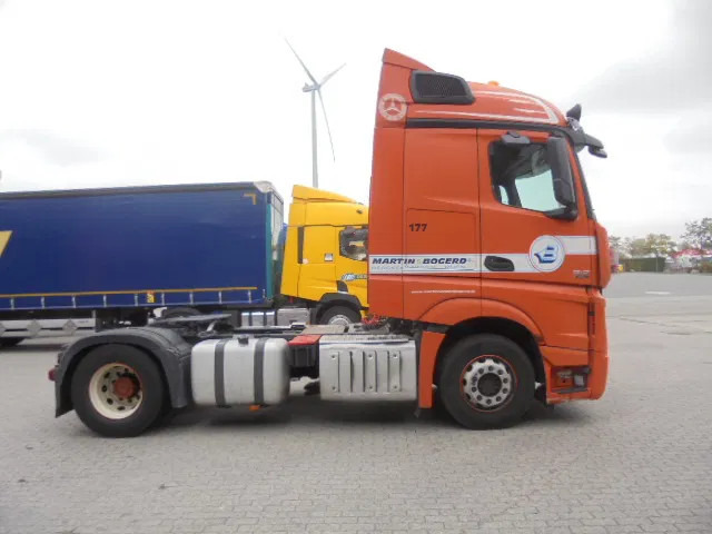 Mercedes-Benz Actros 1842 NL TRUCK APK 07-26 - Vilkikas: foto 4 Mercedes-Benz Actros 1842 NL TRUCK APK 07-26 - Vilkikas: foto 4