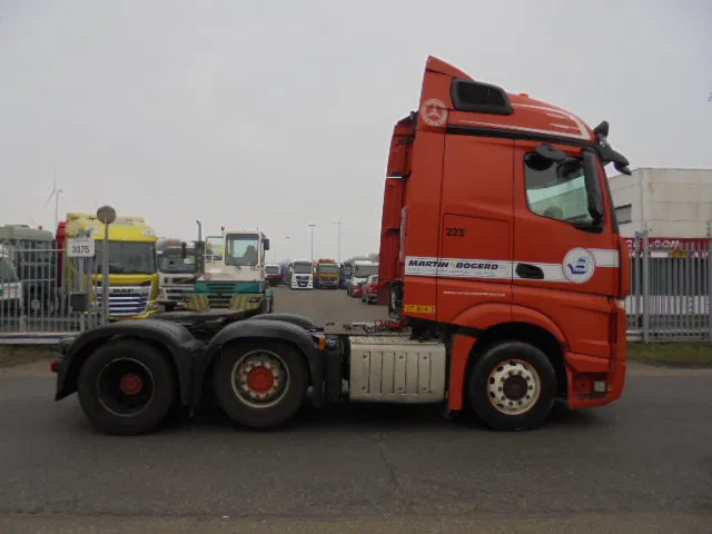 Mercedes-Benz Actros 2645 NL TRUCK - Vilkikas: foto 4 Mercedes-Benz Actros 2645 NL TRUCK - Vilkikas: foto 4