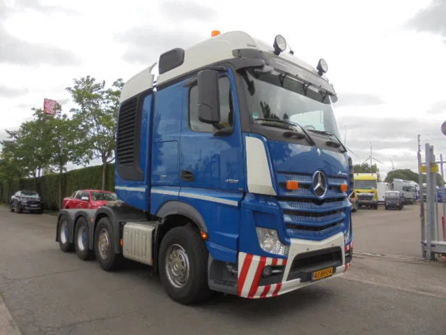 Mercedes-Benz Actros 4158 8X4 180 TON NL KENTEKEN - Vilkikas: foto 3 Mercedes-Benz Actros 4158 8X4 180 TON NL KENTEKEN - Vilkikas: foto 3