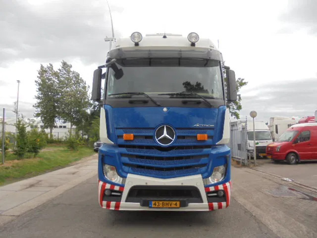 Mercedes-Benz Actros 4158 8X4 NL KENTEKEN - Vilkikas: foto 2 Mercedes-Benz Actros 4158 8X4 NL KENTEKEN - Vilkikas: foto 2