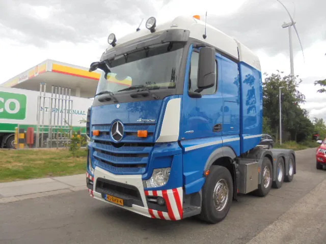 Mercedes-Benz Actros 4158 8X4 NL KENTEKEN - Vilkikas: foto 1 Mercedes-Benz Actros 4158 8X4 NL KENTEKEN - Vilkikas: foto 1