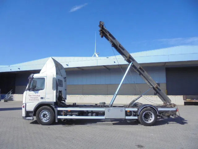 Volvo FM 260 MANUAL GEAR NL TRUCK - Sunkvežimis - kabelių sistema: foto 5 Volvo FM 260 MANUAL GEAR NL TRUCK - Sunkvežimis - kabelių sistema: foto 5