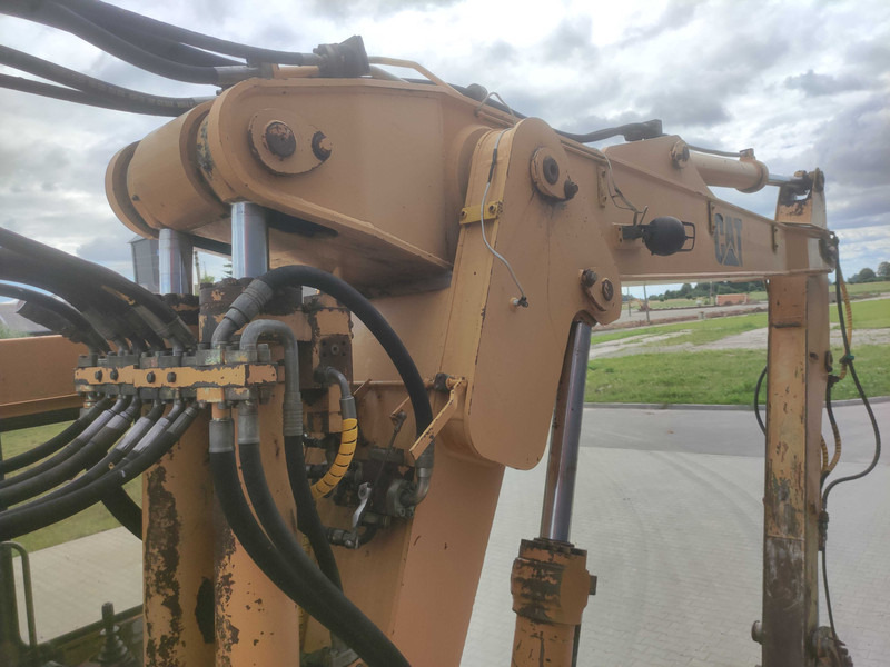 Ratinis ekskavatorius Caterpillar 214 B wheel excavator: foto 14