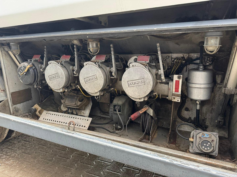 Autocisterna pervežimui kuro Scania P 124.360, 18800 liter: foto 15 Autocisterna pervežimui kuro Scania P 124.360, 18800 liter: foto 15