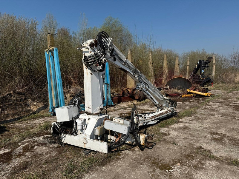 Tirre TIRRE EURO 131 + remote control - Tentinis sunkvežimis, Sunkvežimis su kranu: foto 1 Tirre TIRRE EURO 131 + remote control - Tentinis sunkvežimis, Sunkvežimis su kranu: foto 1