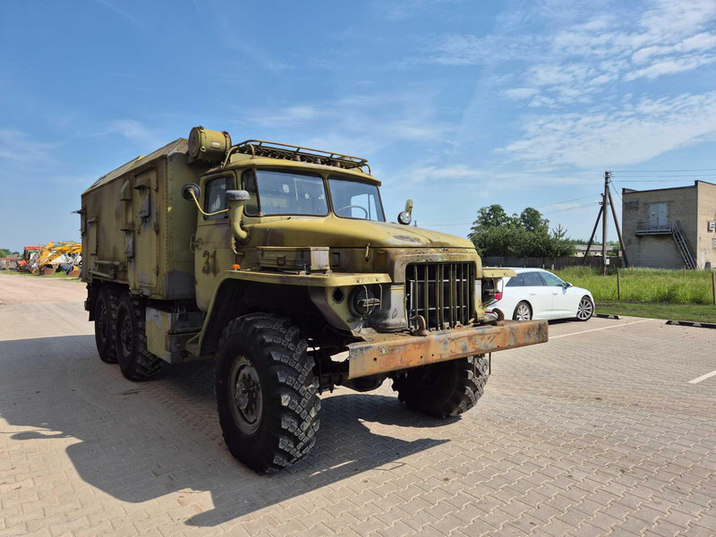 Ural Ural 375 box truck - Furgonas sunkvežimis: foto 3 Ural Ural 375 box truck - Furgonas sunkvežimis: foto 3