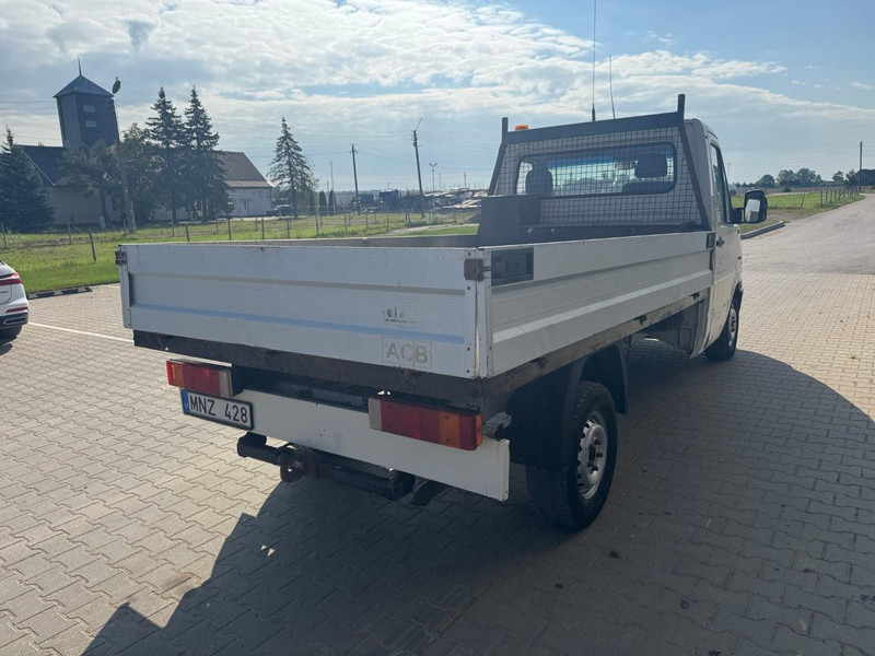 Volkswagen LT 28 - Bortinis automobilis: foto 3 Volkswagen LT 28 - Bortinis automobilis: foto 3