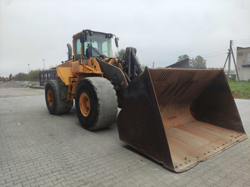 Volvo L220 wheel loader - Ratinis krautuvas: foto 2 Volvo L220 wheel loader - Ratinis krautuvas: foto 2