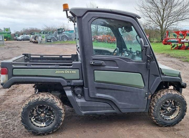 John Deere XUV 865M - Keturratis: foto 4 John Deere XUV 865M - Keturratis: foto 4