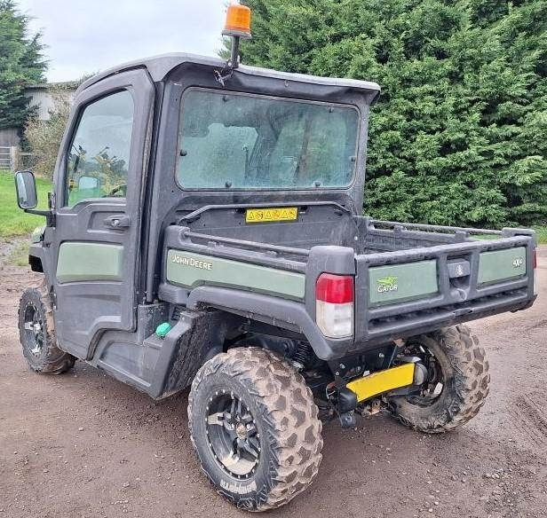 John Deere XUV 865M - Keturratis: foto 5 John Deere XUV 865M - Keturratis: foto 5