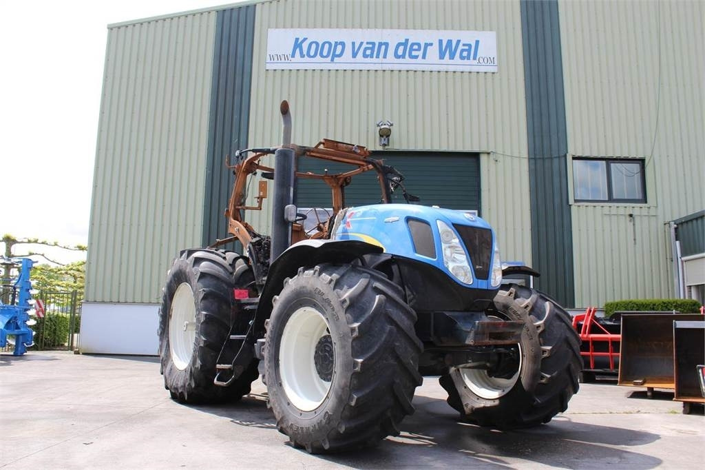 New Holland T7030 - Traktorius: foto 1 New Holland T7030 - Traktorius: foto 1
