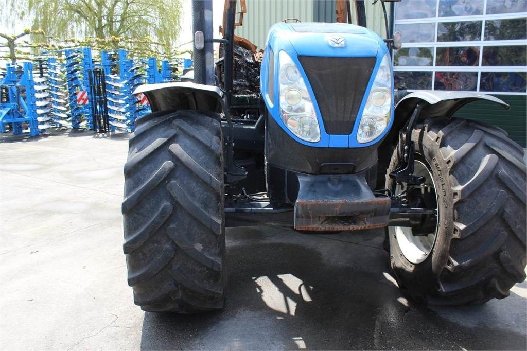 New Holland T7030 - Traktorius: foto 2 New Holland T7030 - Traktorius: foto 2