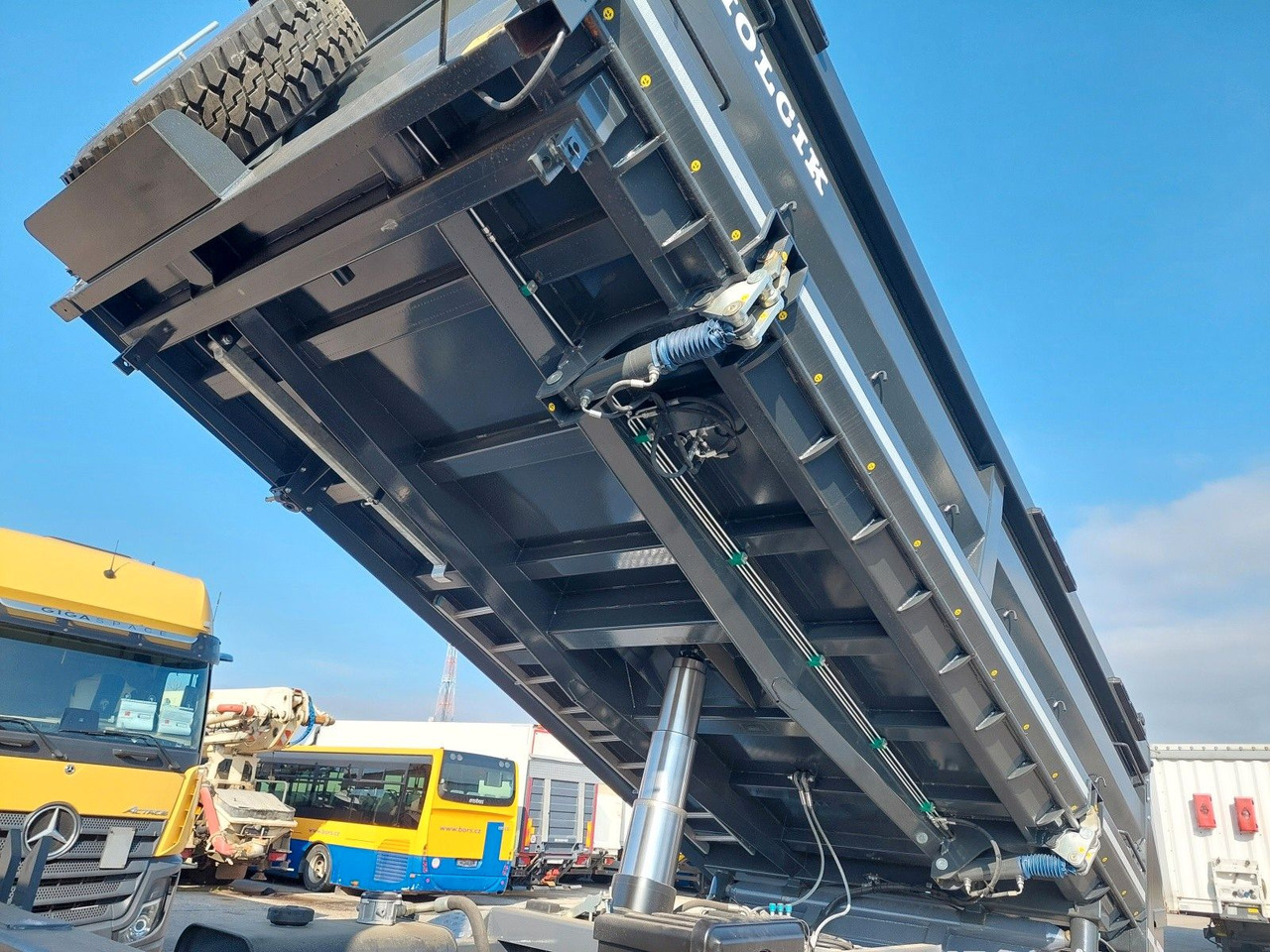 Iveco AS360X53Z Stralis X-WAY 8x4 Bordmatik - Savivartis sunkvežimis: foto 5 Iveco AS360X53Z Stralis X-WAY 8x4 Bordmatik - Savivartis sunkvežimis: foto 5