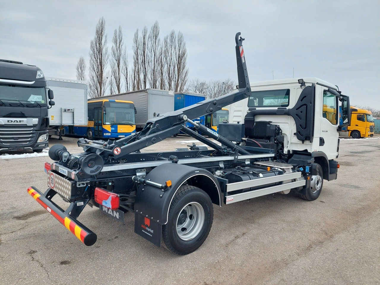 MAN TG3 TGL 12.190 BB 4x2 - Hook-lift sunkvežimis: foto 4 MAN TG3 TGL 12.190 BB 4x2 - Hook-lift sunkvežimis: foto 4
