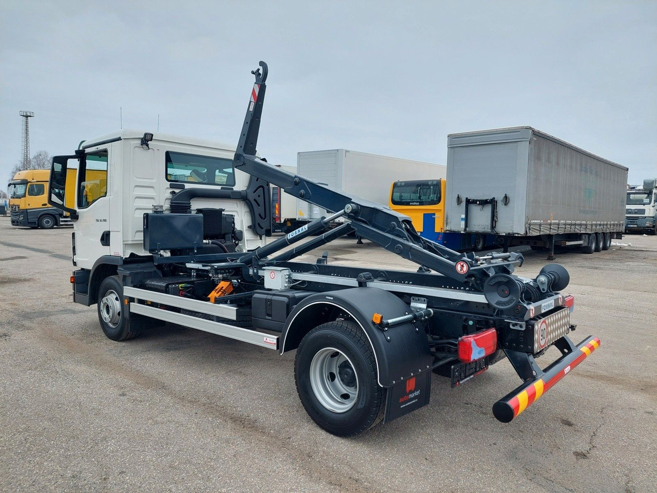 MAN TG3 TGL 12.190 BB 4x2 - Hook-lift sunkvežimis: foto 3 MAN TG3 TGL 12.190 BB 4x2 - Hook-lift sunkvežimis: foto 3