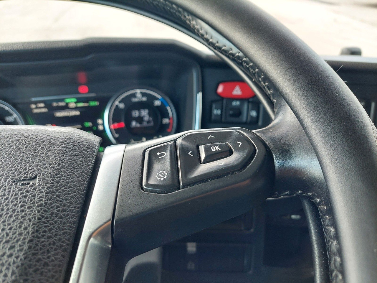 Vilkikas Scania R450 A4X2NB Luft/Luft Hydraulik: foto 42 Vilkikas Scania R450 A4X2NB Luft/Luft Hydraulik: foto 42