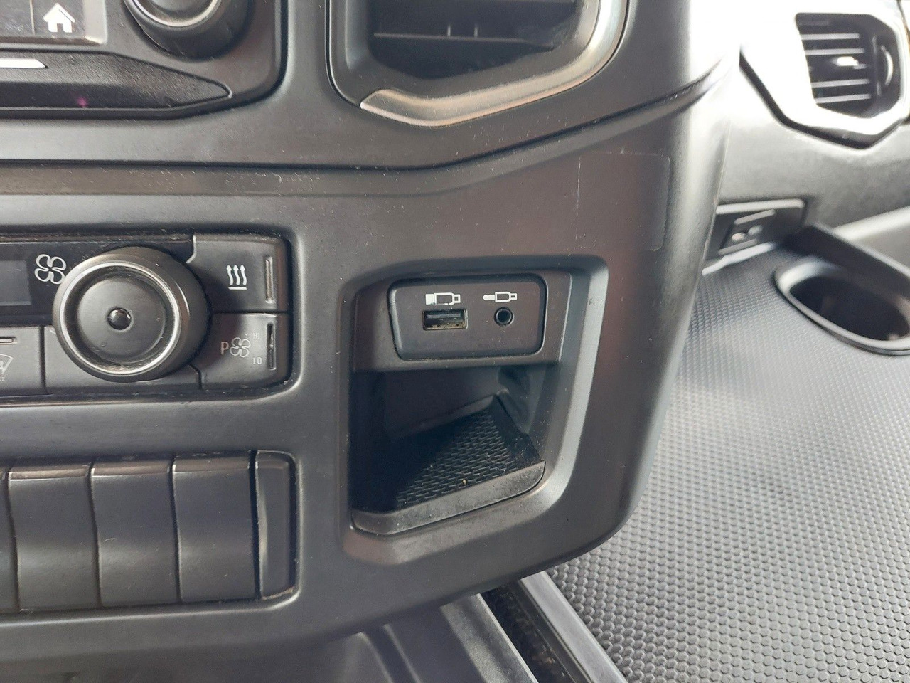 Vilkikas Scania R450 A4X2NB Luft/Luft Hydraulik: foto 37 Vilkikas Scania R450 A4X2NB Luft/Luft Hydraulik: foto 37