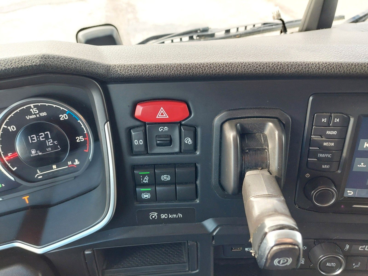 Vilkikas Scania R450 A4X2NB Luft/Luft Hydraulik: foto 34 Vilkikas Scania R450 A4X2NB Luft/Luft Hydraulik: foto 34