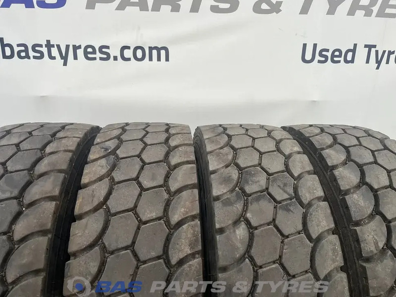 Apollo Apollo 315/80R22.5 EnduTrax MD 156/150 K M+S 3PMSF gebruikte set - Padanga - Sunkvežimis: foto 2 Apollo Apollo 315/80R22.5 EnduTrax MD 156/150 K M+S 3PMSF gebruikte set - Padanga - Sunkvežimis: foto 2