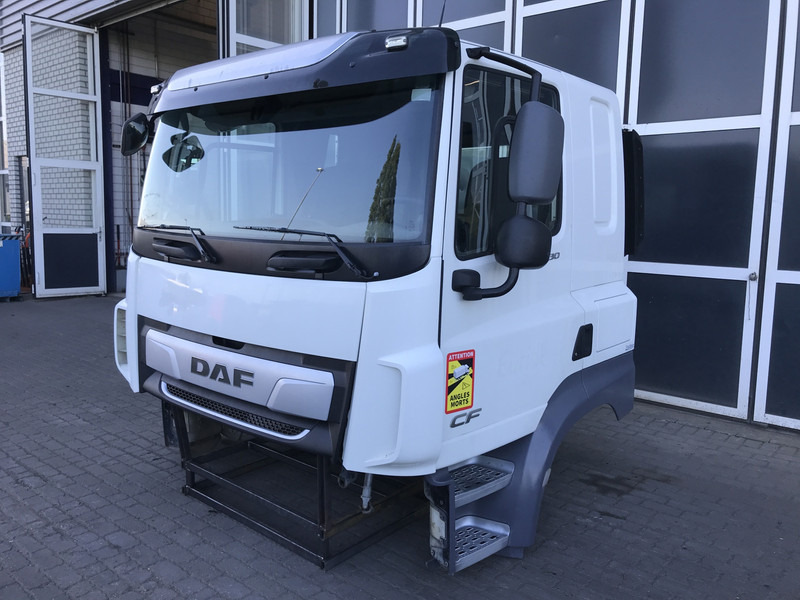 DAF CF Euro 6 - Kabina ir interjeras - Sunkvežimis: foto 1 DAF CF Euro 6 - Kabina ir interjeras - Sunkvežimis: foto 1