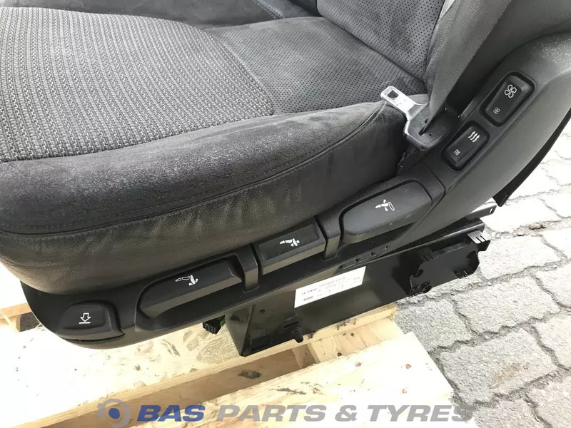 DAF XF106 Stoelen set DAF 1844340 - Sėdynė - Sunkvežimis: foto 5 DAF XF106 Stoelen set DAF 1844340 - Sėdynė - Sunkvežimis: foto 5
