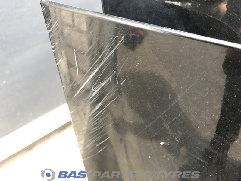 Mercedes-Benz Actros MP4 Frontklep Mercedes A 960 750 03 18 - Grotelės - Sunkvežimis: foto 4 Mercedes-Benz Actros MP4 Frontklep Mercedes A 960 750 03 18 - Grotelės - Sunkvežimis: foto 4