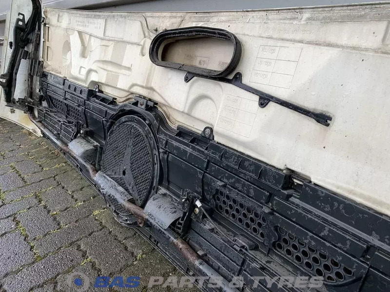 Mercedes-Benz Actros MP4 Frontklep Mercedes A 960 750 04 09 - Grotelės - Sunkvežimis: foto 3 Mercedes-Benz Actros MP4 Frontklep Mercedes A 960 750 04 09 - Grotelės - Sunkvežimis: foto 3