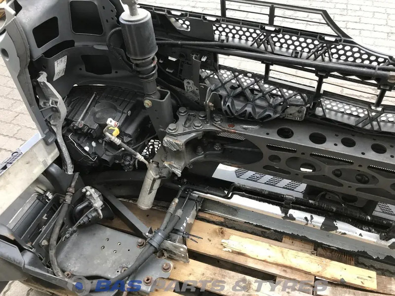 Mercedes-Benz Antos MP4 Bumper Mercedes A 960 310 23 22 - Bamperis - Sunkvežimis: foto 4 Mercedes-Benz Antos MP4 Bumper Mercedes A 960 310 23 22 - Bamperis - Sunkvežimis: foto 4