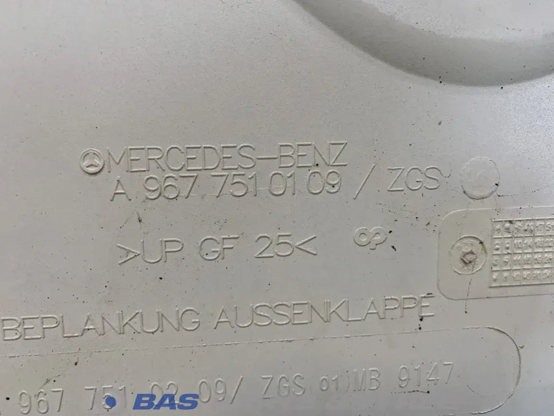 Mercedes-Benz Grille Mercedes A 967 751 01 09 - Kėbulas ir išorė - Sunkvežimis: foto 3 Mercedes-Benz Grille Mercedes A 967 751 01 09 - Kėbulas ir išorė - Sunkvežimis: foto 3