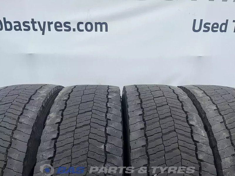 Michelin Michelin 315/70R22.5 X MULTI D 154/150 M+S 3PMSF gebruikte set - Padanga - Sunkvežimis: foto 2 Michelin Michelin 315/70R22.5 X MULTI D 154/150 M+S 3PMSF gebruikte set - Padanga - Sunkvežimis: foto 2