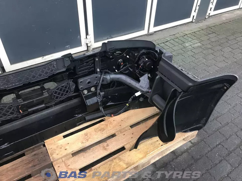 Renault D-Serie Bumper Renault 7482642303 - Bamperis - Sunkvežimis: foto 5 Renault D-Serie Bumper Renault 7482642303 - Bamperis - Sunkvežimis: foto 5