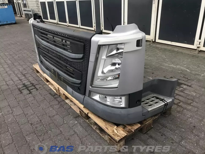Volvo FM4 - Bamperis - Sunkvežimis: foto 2 Volvo FM4 - Bamperis - Sunkvežimis: foto 2