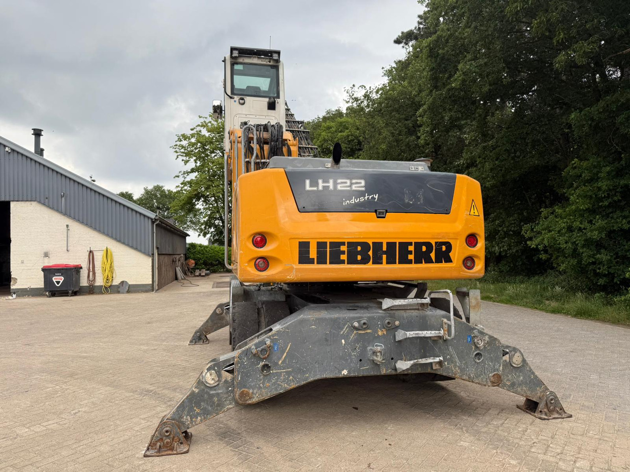 LIEBHERR LH22M - Ekskavatorius su ilga strėle: foto 1 LIEBHERR LH22M - Ekskavatorius su ilga strėle: foto 1