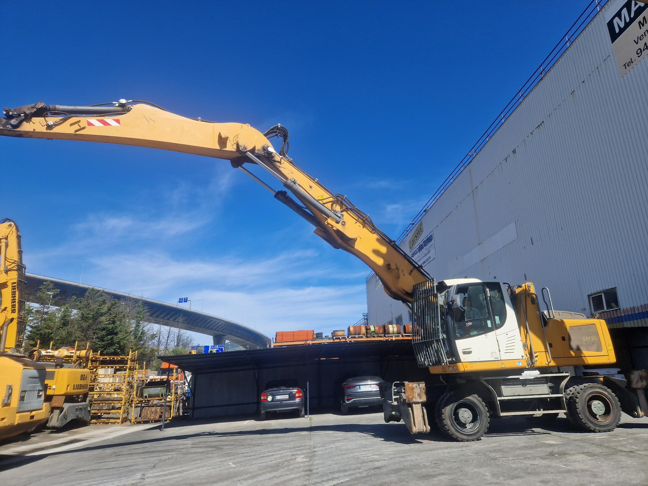 LIEBHERR LH30M - Ekskavatorius su ilga strėle: foto 2 LIEBHERR LH30M - Ekskavatorius su ilga strėle: foto 2