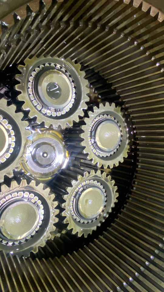 MANDO FINAL FAT450/044 LIEBHERR R954B - Šoninė pavara - Statybinė technika: foto 2 MANDO FINAL FAT450/044 LIEBHERR R954B - Šoninė pavara - Statybinė technika: foto 2