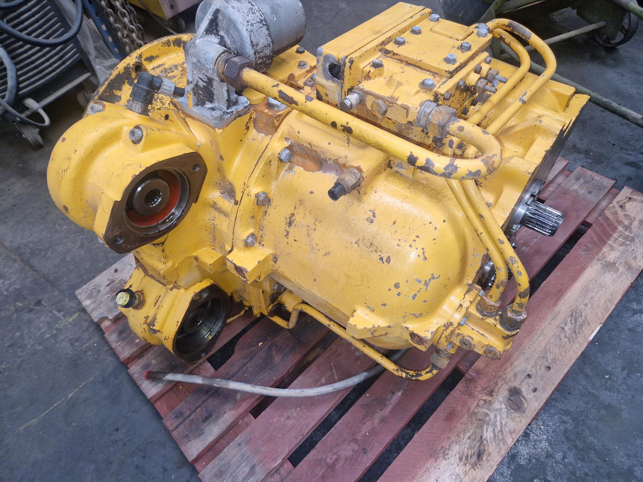 VOLVO A20C - Transmisija - Šarnyrinis savivartis: foto 1 VOLVO A20C - Transmisija - Šarnyrinis savivartis: foto 1