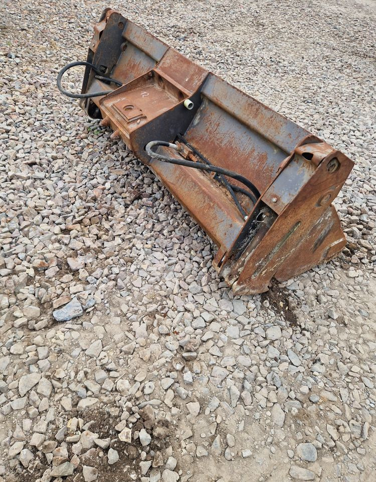 Koparka kołowa Mecalac MECALAC 4w1 lub 3w1 2012 Łyżka 4w1 Mecalac 10, 12 - Ekskavatoriaus kaušas - Statybinė technika: foto 4 Koparka kołowa Mecalac MECALAC 4w1 lub 3w1 2012 Łyżka 4w1 Mecalac 10, 12 - Ekskavatoriaus kaušas - Statybinė technika: foto 4