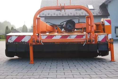 Kosiarka bijakowa 2M 2005 Szerokość robocza 2m - Žolės smulkintuvas: foto 4 Kosiarka bijakowa 2M 2005 Szerokość robocza 2m - Žolės smulkintuvas: foto 4