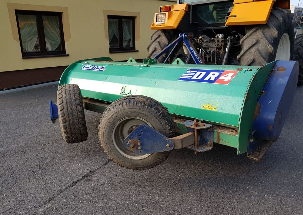 Kosiarka bijakowa Desvoys BH DR4 2011 - Žolės smulkintuvas: foto 2 Kosiarka bijakowa Desvoys BH DR4 2011 - Žolės smulkintuvas: foto 2